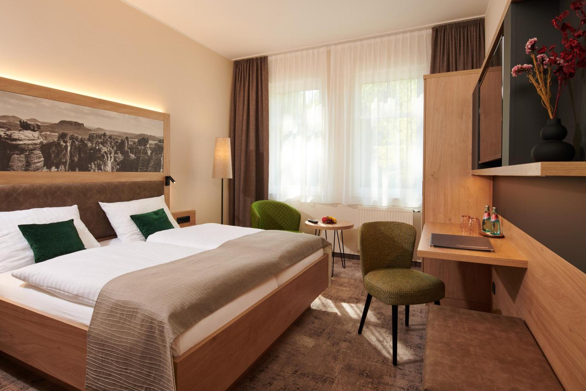 Parkhotel Neustadt 노이슈타트 인 작센 외부 사진