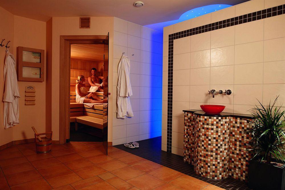 Parkhotel Neustadt 노이슈타트 인 작센 외부 사진